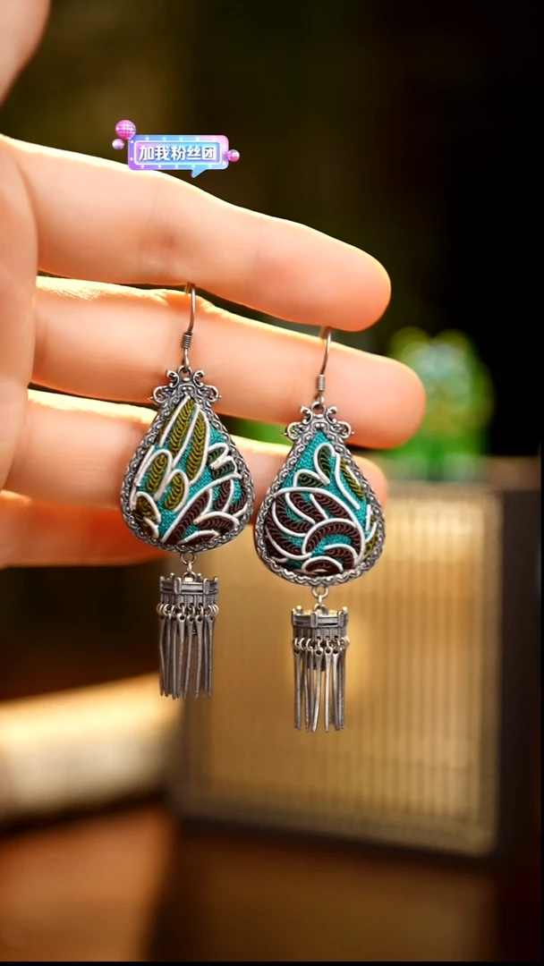 刺绣私人定制苗族手工Q52