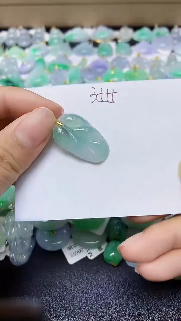 翡翠未镶嵌颈饰 天然缅甸翡翠A货