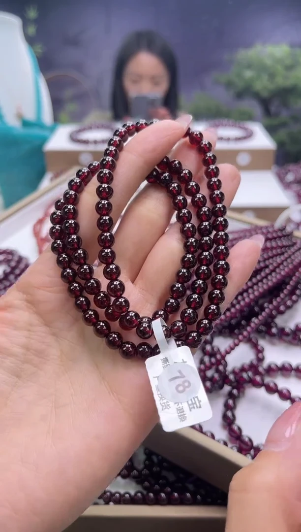 【闪购商品】石榴石手串未镶嵌石榴石多圈6mm+多样式发一