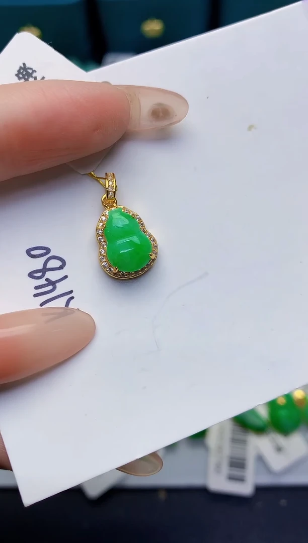 颈饰未镶嵌翡翠缅甸天然翡翠A货