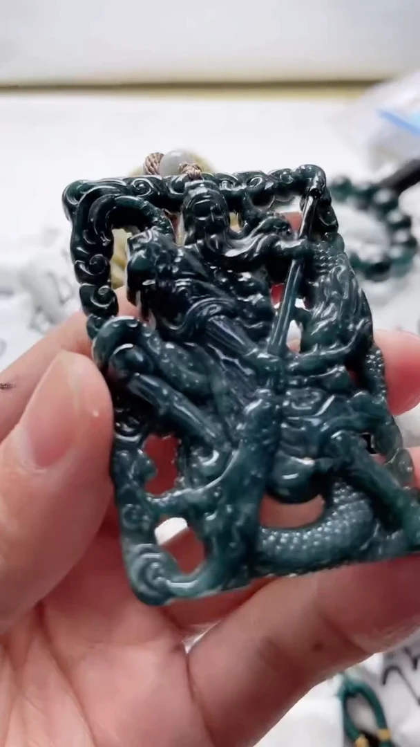 【闪购商品】翡翠颈饰未镶嵌8888888888888