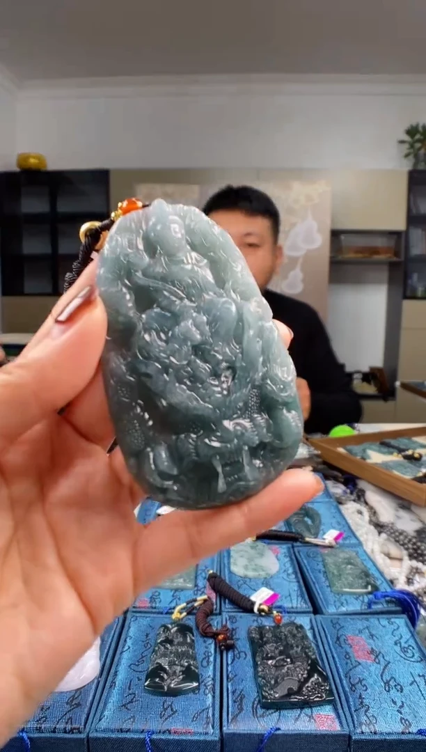 颈饰未镶嵌翡翠多样性发其一