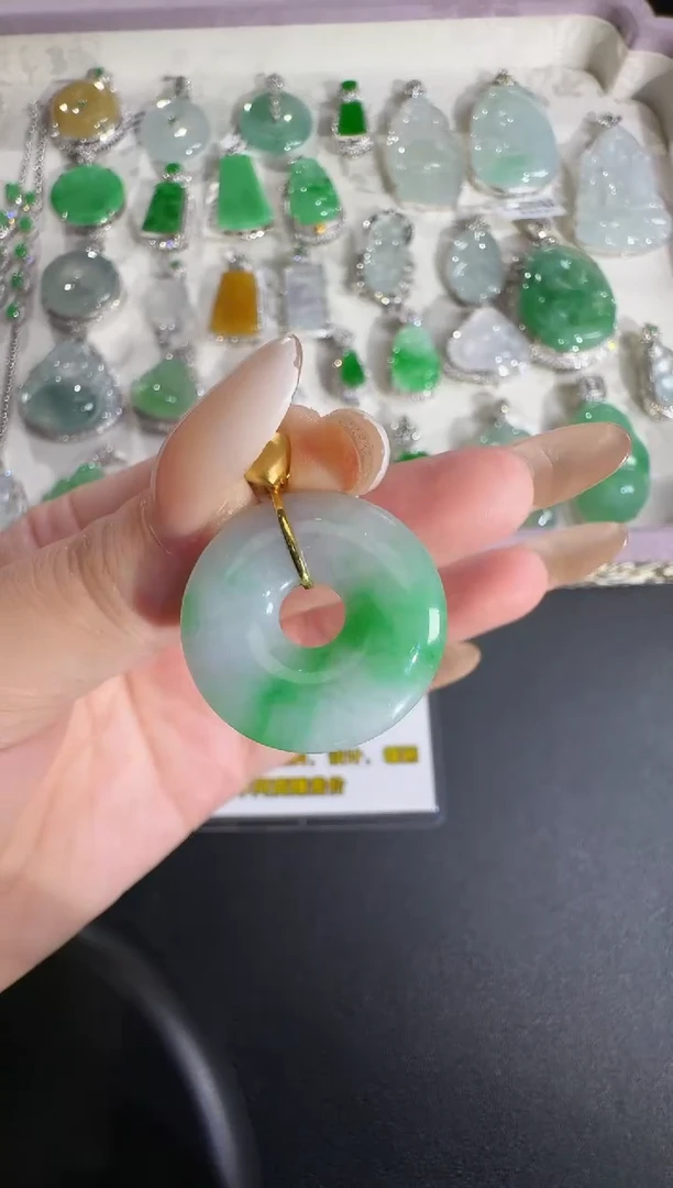 翡翠18K金镶嵌吊坠(不含链)【源头工厂】