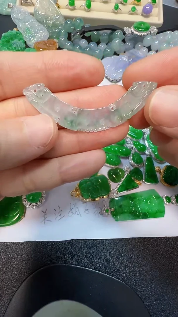 吊坠(不含链)未镶嵌翡翠680