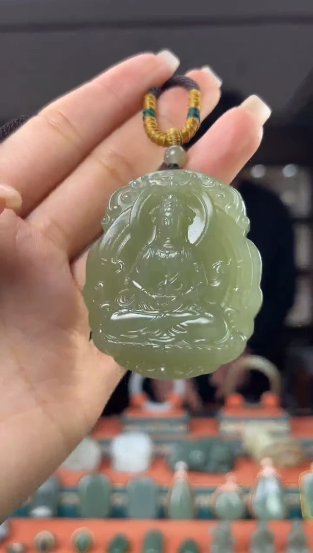 颈饰未镶嵌和田玉佩佩