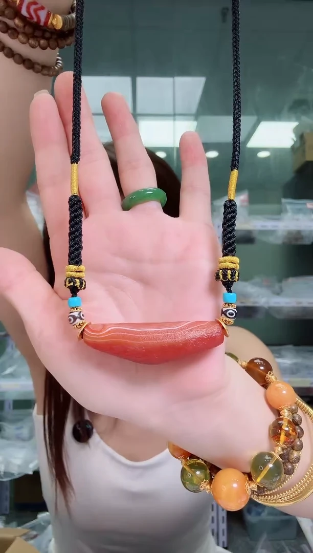 未镶嵌颈饰玛瑙/玉髓多样性发一AA8-