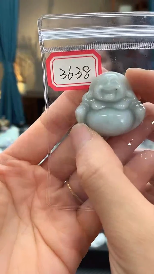 颈饰未镶嵌翡翠佛公3638 微瑕慎拍