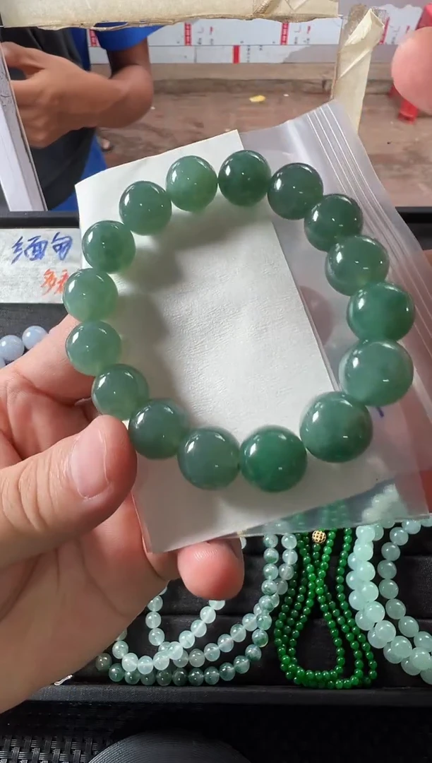 定制翡翠未镶嵌卡13缅甸天然翡翠A货