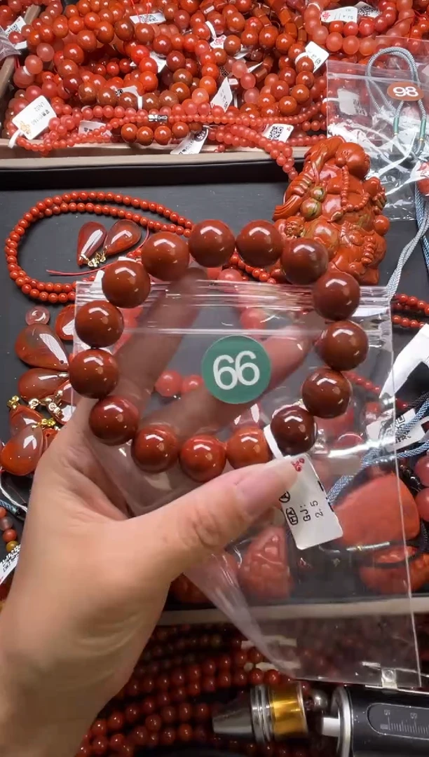 南红玛瑙未镶嵌珠宝奇石66-14