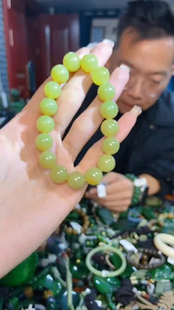 未镶嵌和田玉挂件1