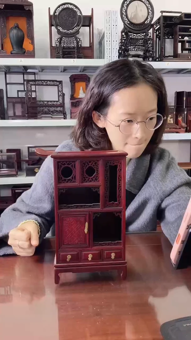 红酸枝木类巴里黄檀单门三抽    120