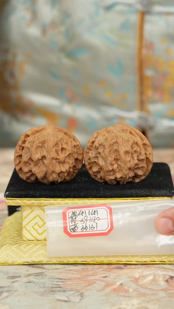 【闪购商品】文玩核桃把件苹果园