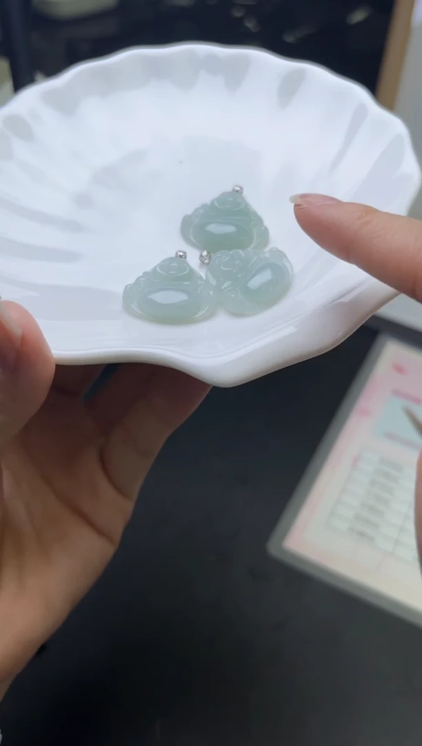 翡翠挂件足金镶嵌多样性发一件CFHD2507-L2