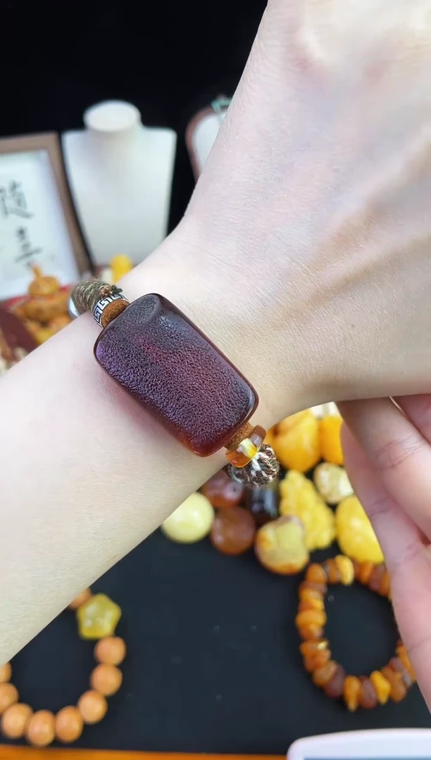 琥珀未镶嵌珠宝奇石柒月