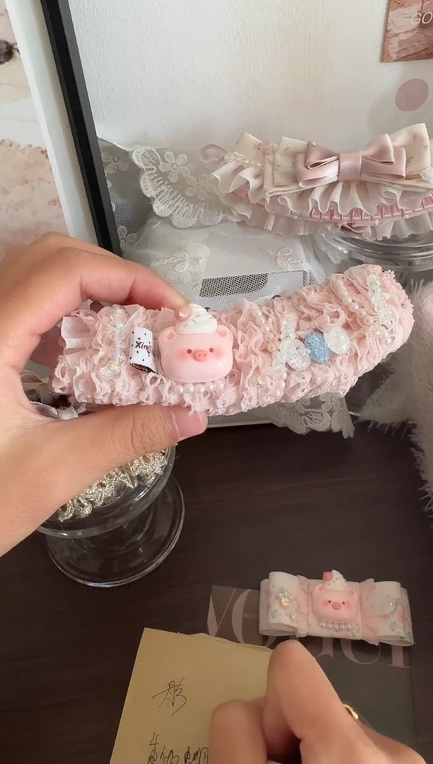 铁合金皮质彤彤 猪猪香蕉夹限量购