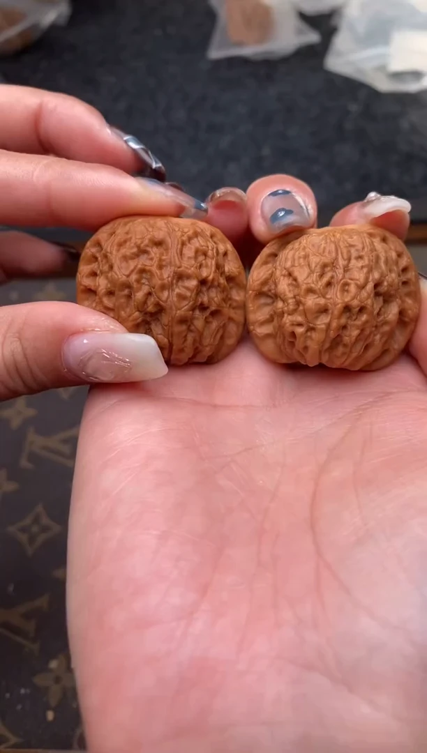 把件文玩核桃B297号36尺血麒麟