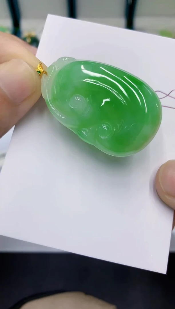颈饰18K金镶嵌翡翠翡翠