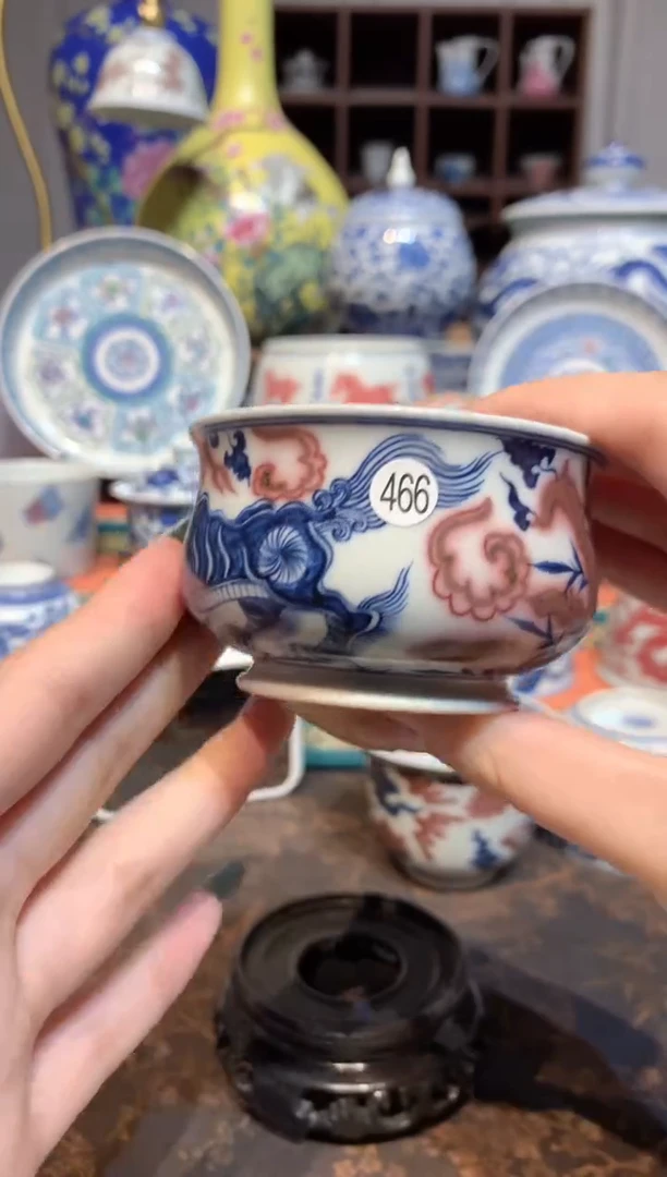 爆****生466青花釉里红杯子
