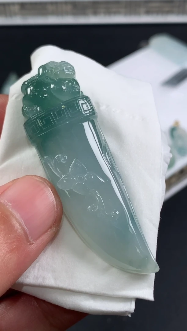 未镶嵌定制翡翠许*核翡翠