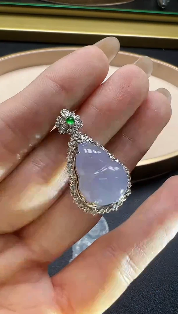 颈饰18K金镶嵌翡翠KGJH0909-016