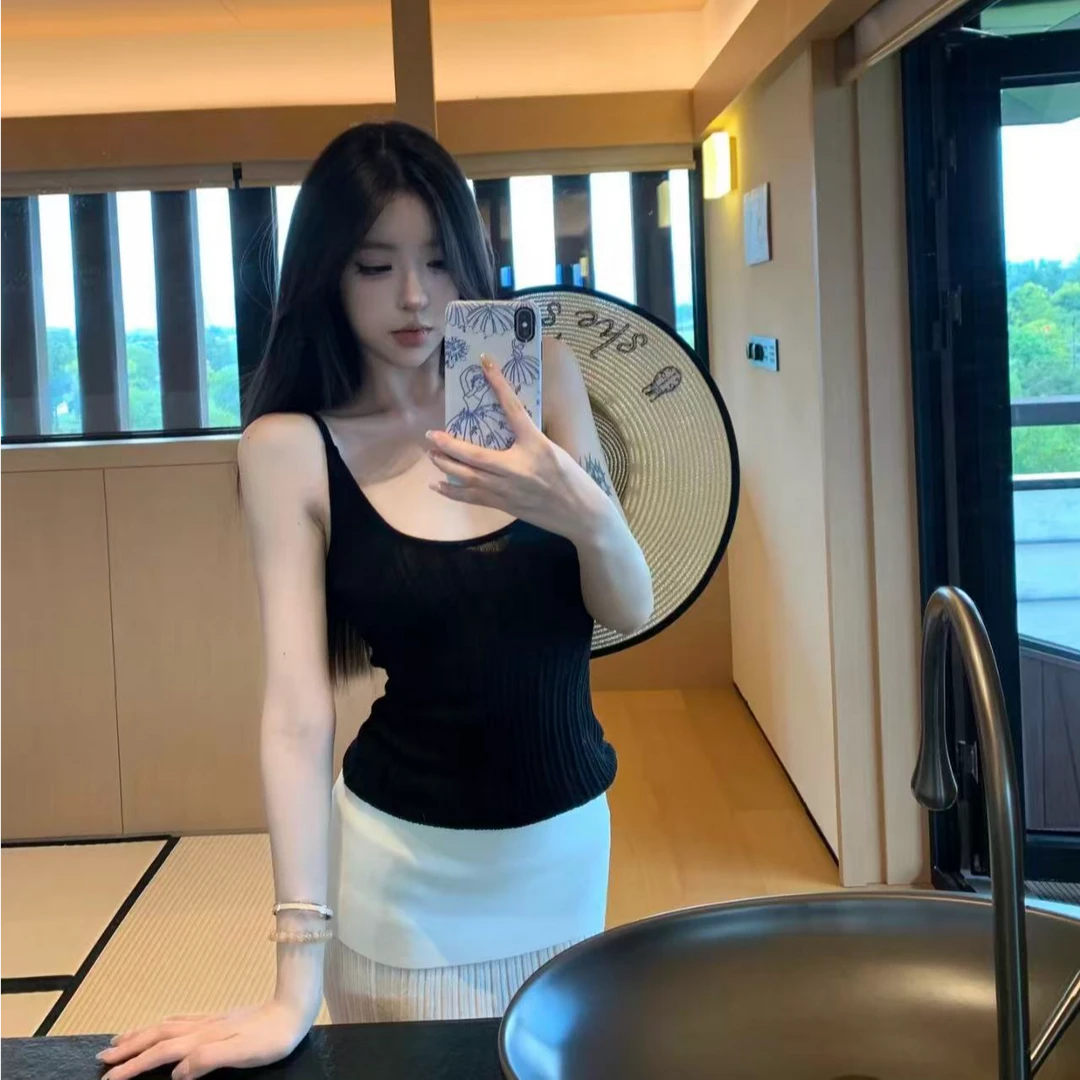 2025秋季新款纯欲风甜辣妹小吊带背心性感修身显瘦上衣女配半身裙