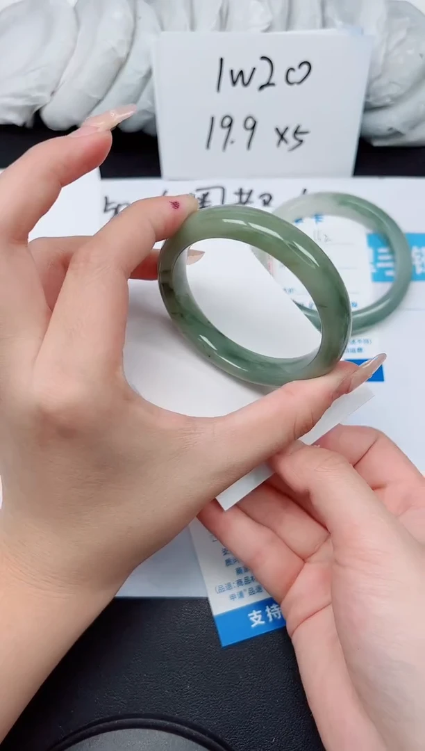 【闪购商品】石英质玉手镯未镶嵌G163-53.4