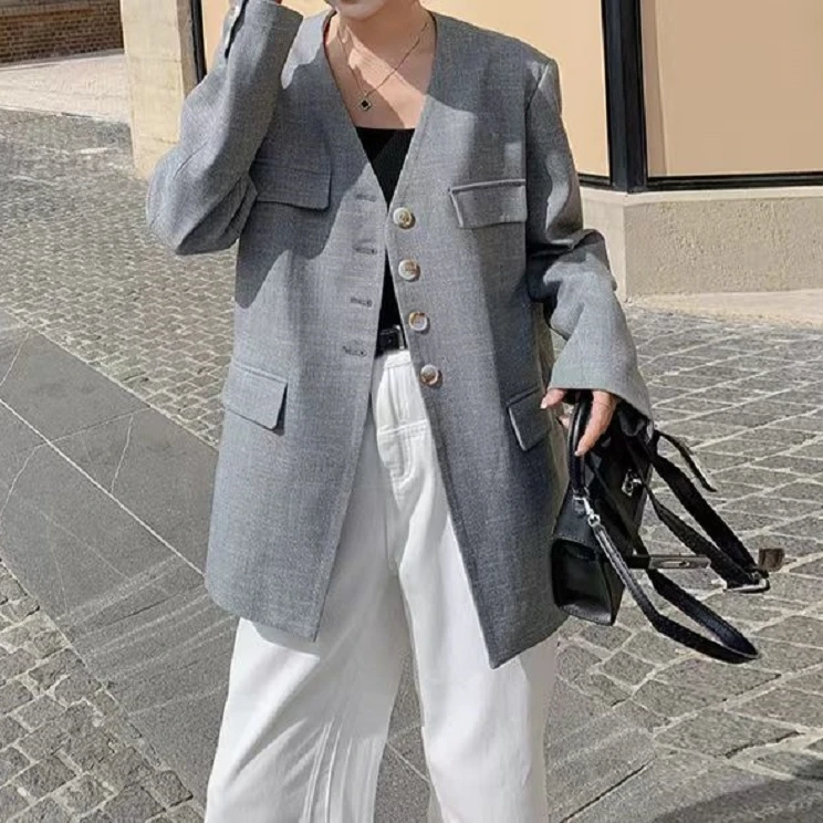 Q3390【特价-占单者限购】V 领设计显气质，纽扣精致挺括面料2353