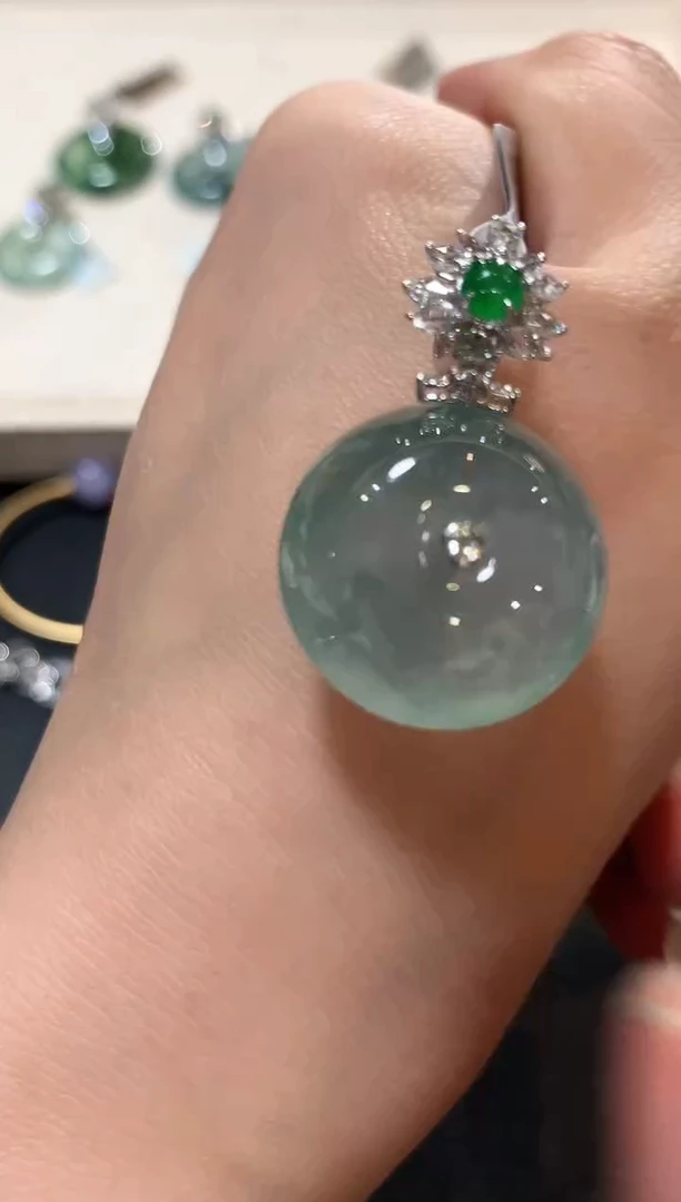 吊坠(不含链)18K金镶嵌翡翠z120