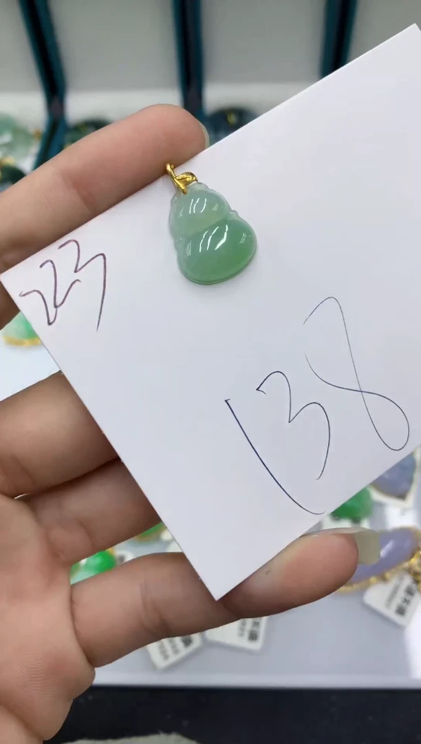 【闪购商品】翡翠颈饰18K金镶嵌翡翠