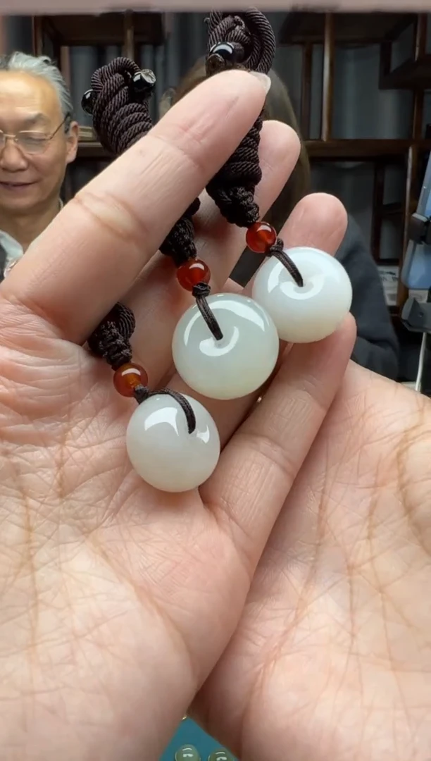 【闪购商品】和田玉颈饰未镶嵌吊坠  多样性发货拍一发一