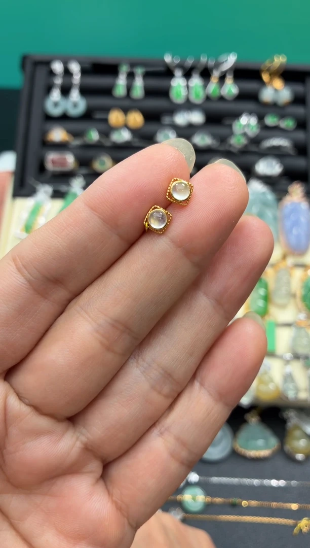 翡翠未镶嵌颈饰天然翡翠A货