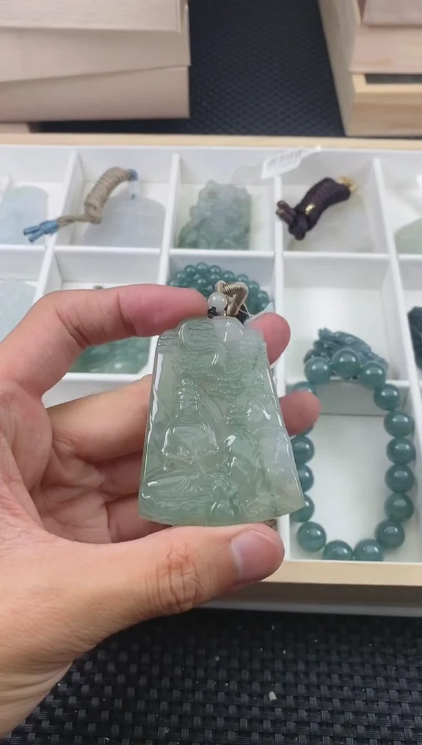 翡翠未镶嵌颈饰