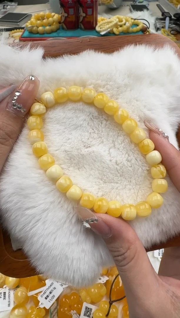 裸石琥珀未镶嵌XD1038