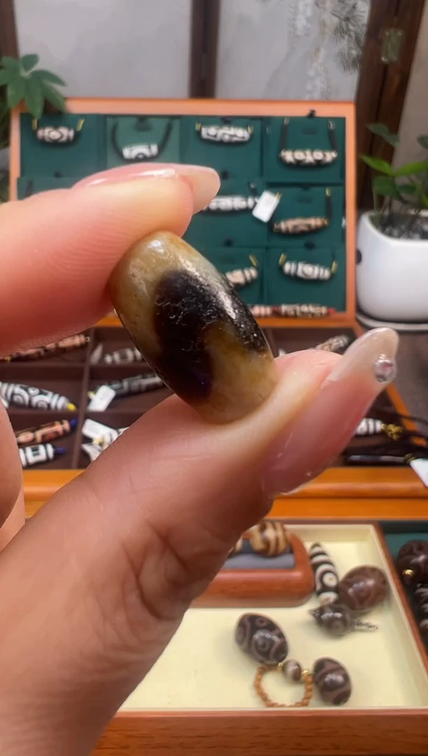 未镶嵌颈饰玛瑙/玉髓32.（微瑕随机发货）