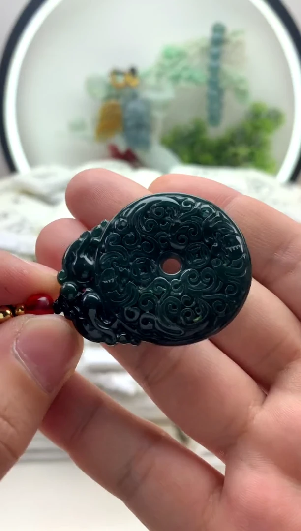 翡翠未镶嵌颈饰?挂件