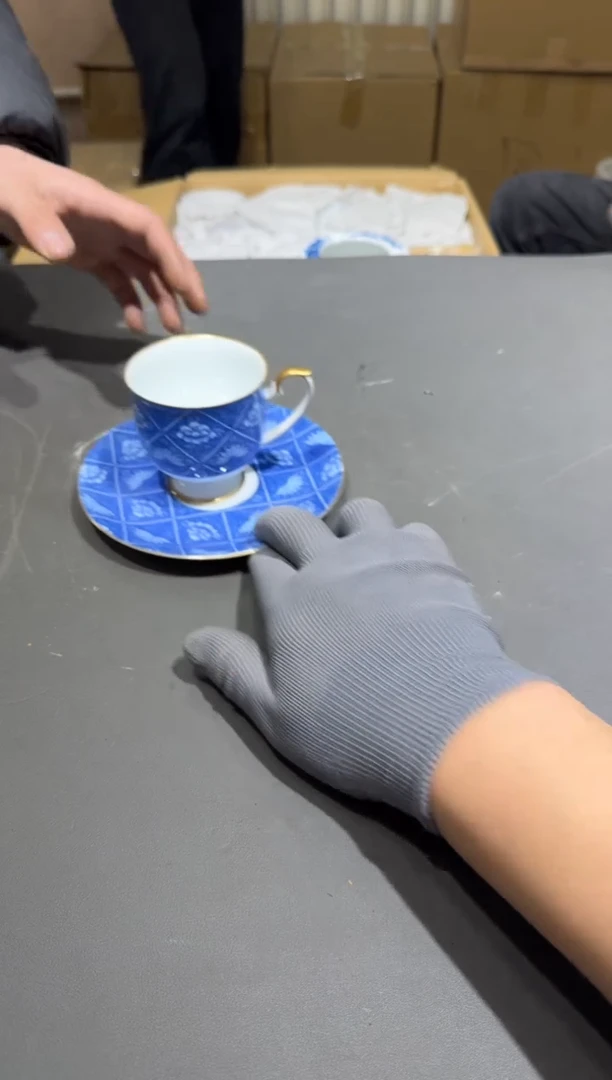 【闪购商品】杯小四孤品收藏中古品