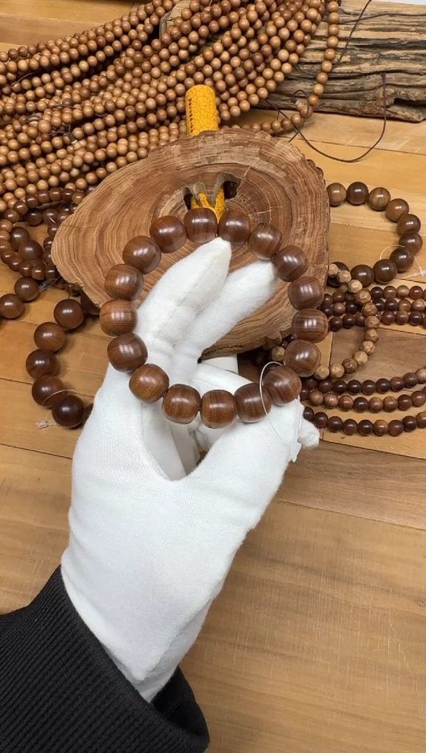 檀香木手串/手链一***。老山檀香檀香王12.5*13单圈横纹沉水黑肉