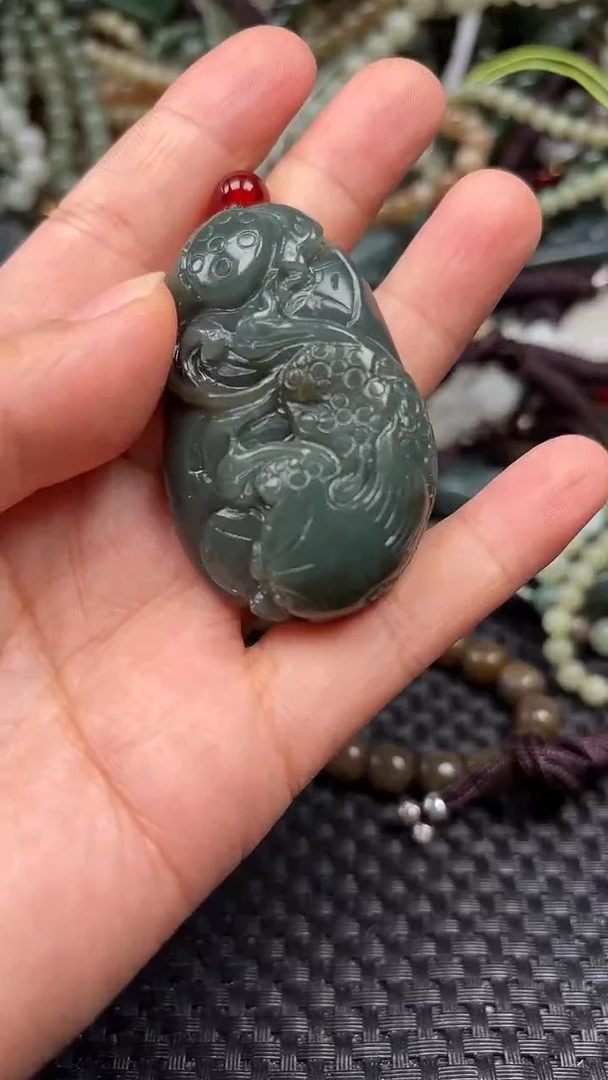 和田玉未镶嵌颈饰1