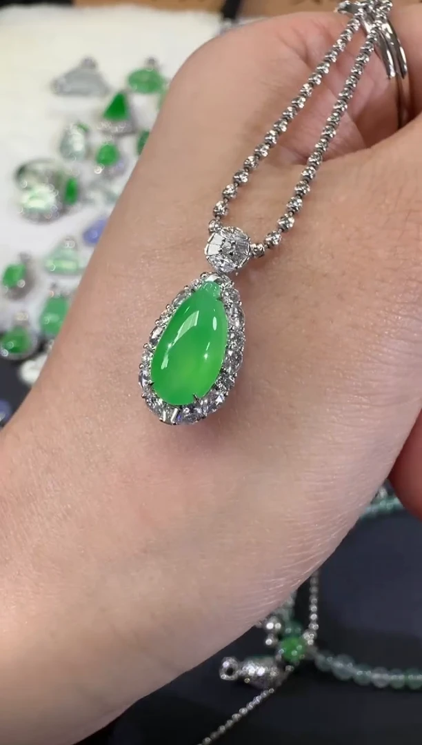 吊坠(不含链)18K金镶嵌翡翠C201|19800