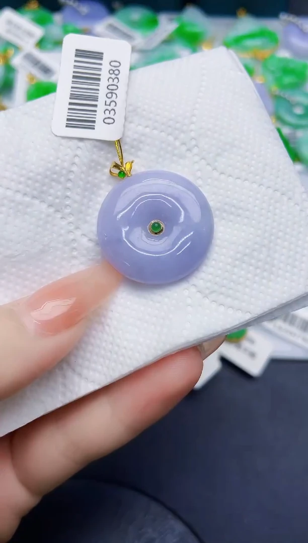 颈饰18K金镶嵌翡翠缅甸天然翡翠A货