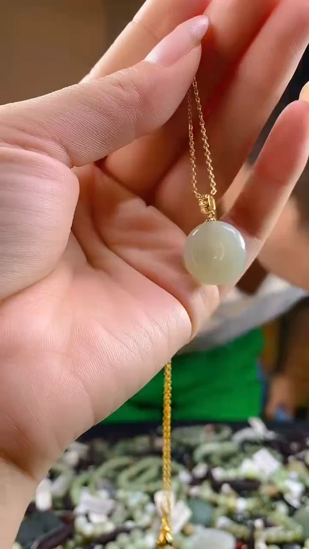 和田玉未镶嵌颈饰多样性发货，拍一发一