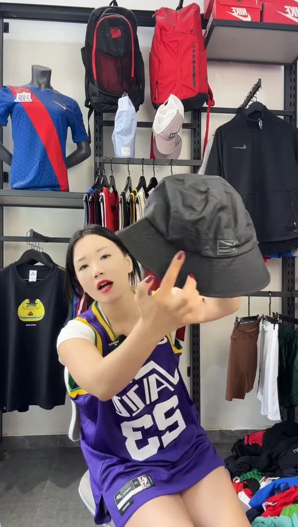 560 ·编码 耐克卫衣服饰过款为准 尺码·
