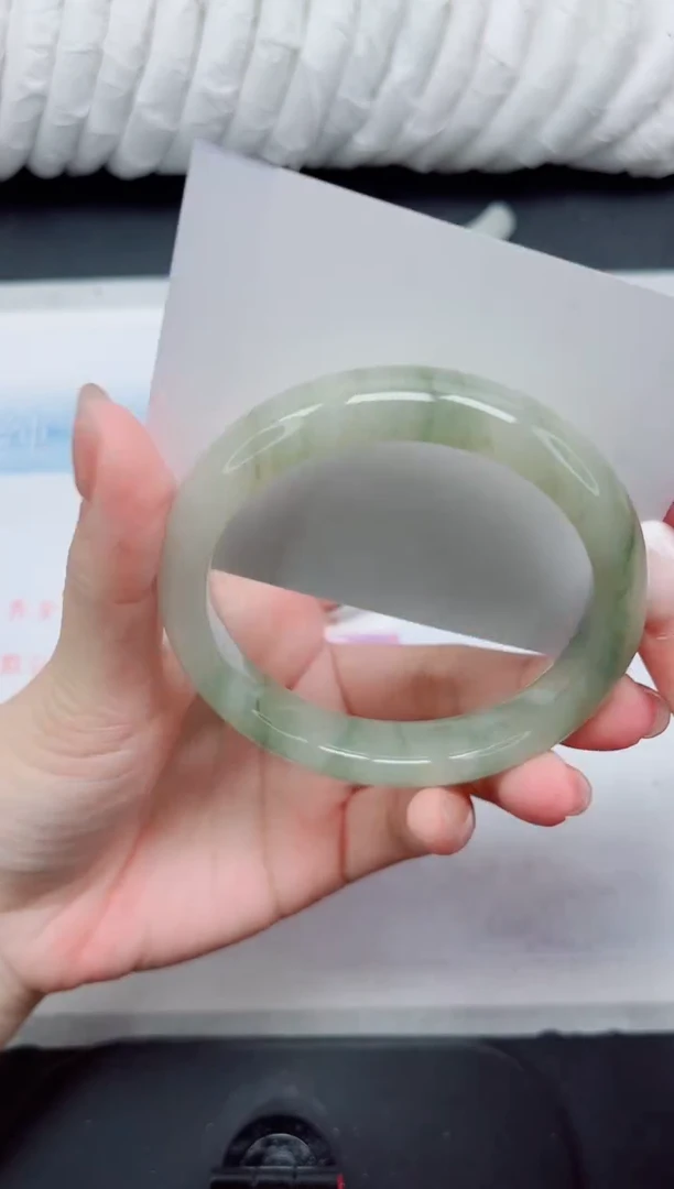 【闪购商品】石英质玉手镯未镶嵌261-60