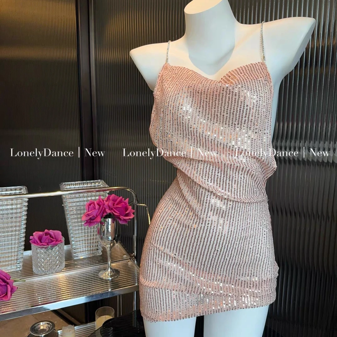 猫什么喵pro·闪闪亮片*露背水钻肩带*显瘦连衣裙125斤以内