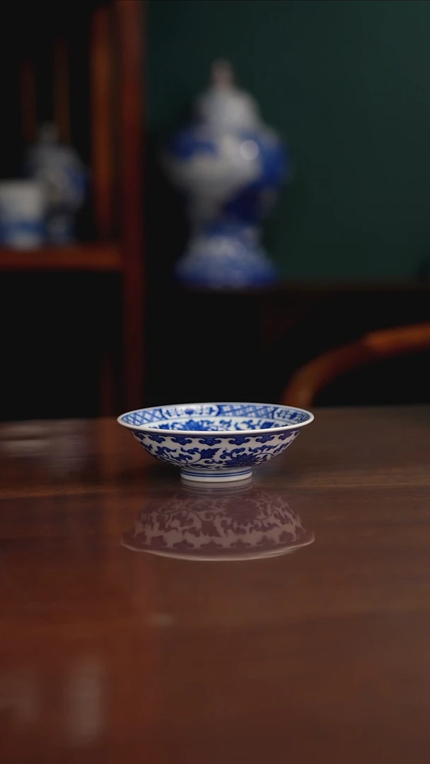 晓月柴窑 缠枝斗笠杯
