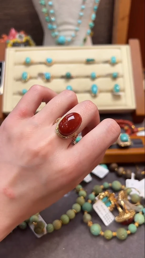 南红玛瑙18K金镶嵌戒指南红戒指