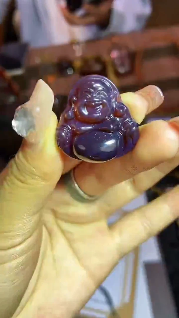 琥珀颈饰未镶嵌缅甸琥珀佛公雕刻件