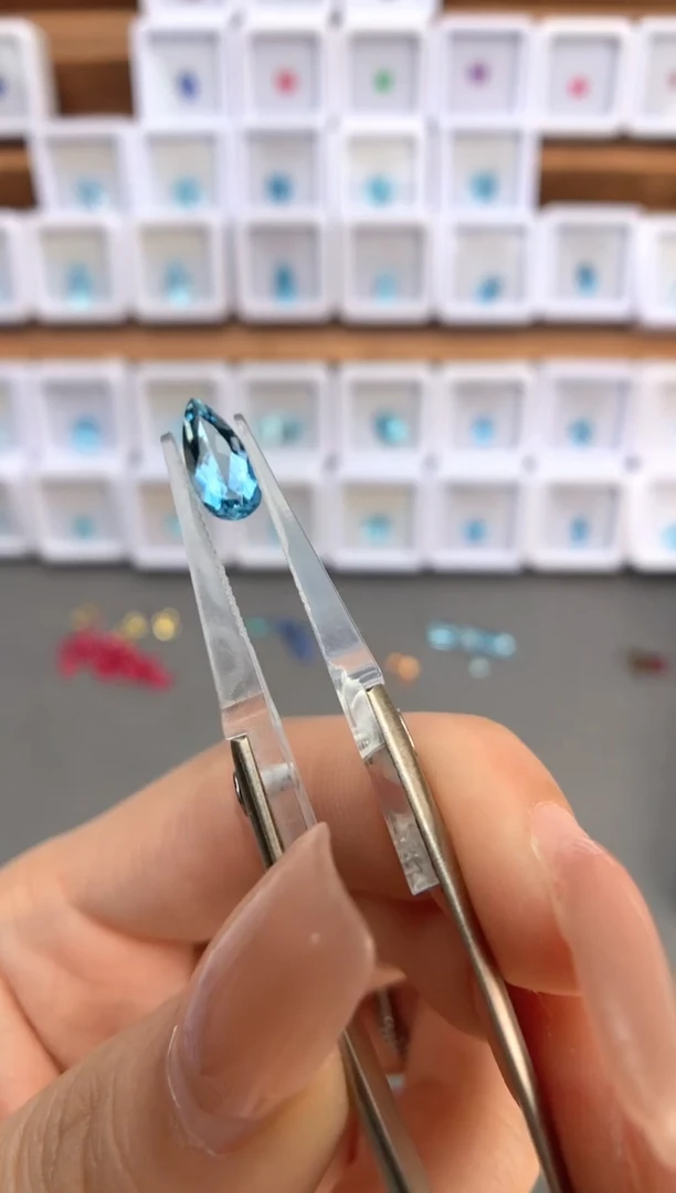 未镶嵌裸石定制海蓝宝石1.1ct 超圣02073