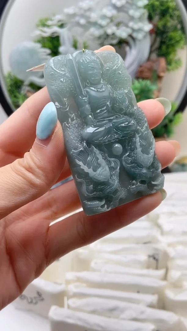 颈饰未镶嵌翡翠不动明王