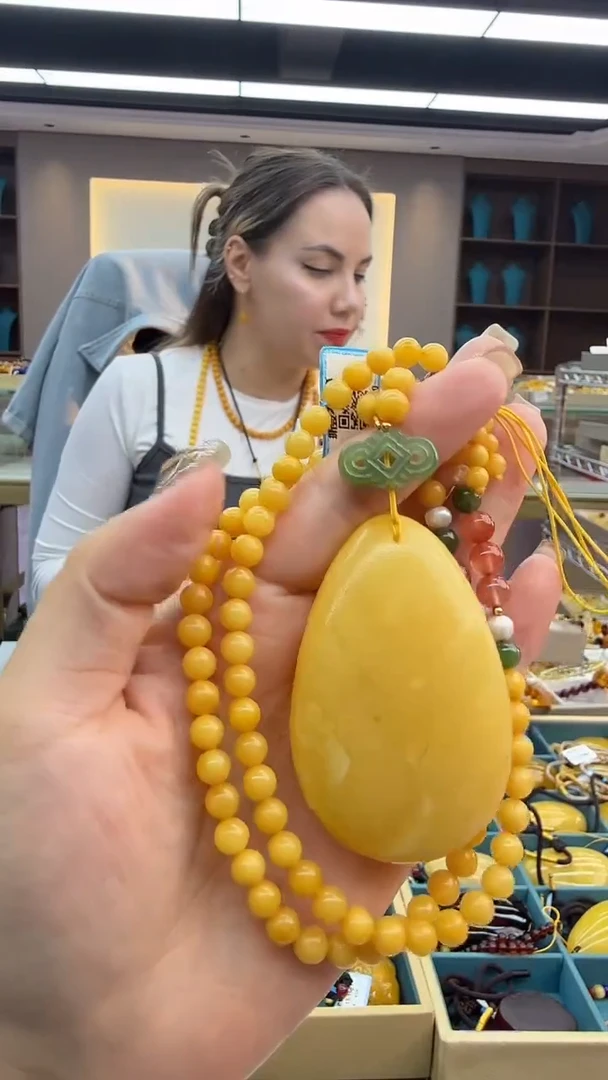 琥珀颈饰未镶嵌86秒拍号 假一罚三